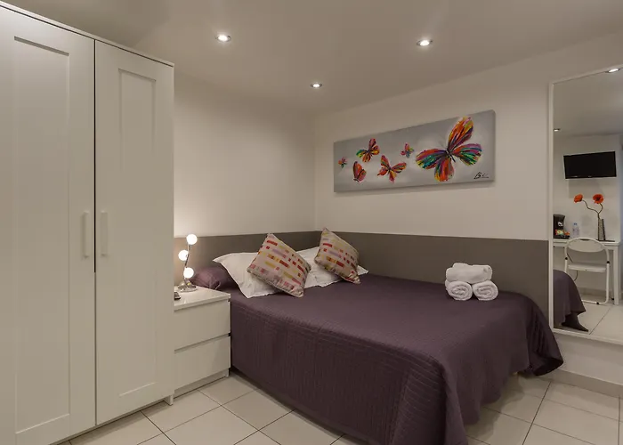 Hotel De L\'Horloge