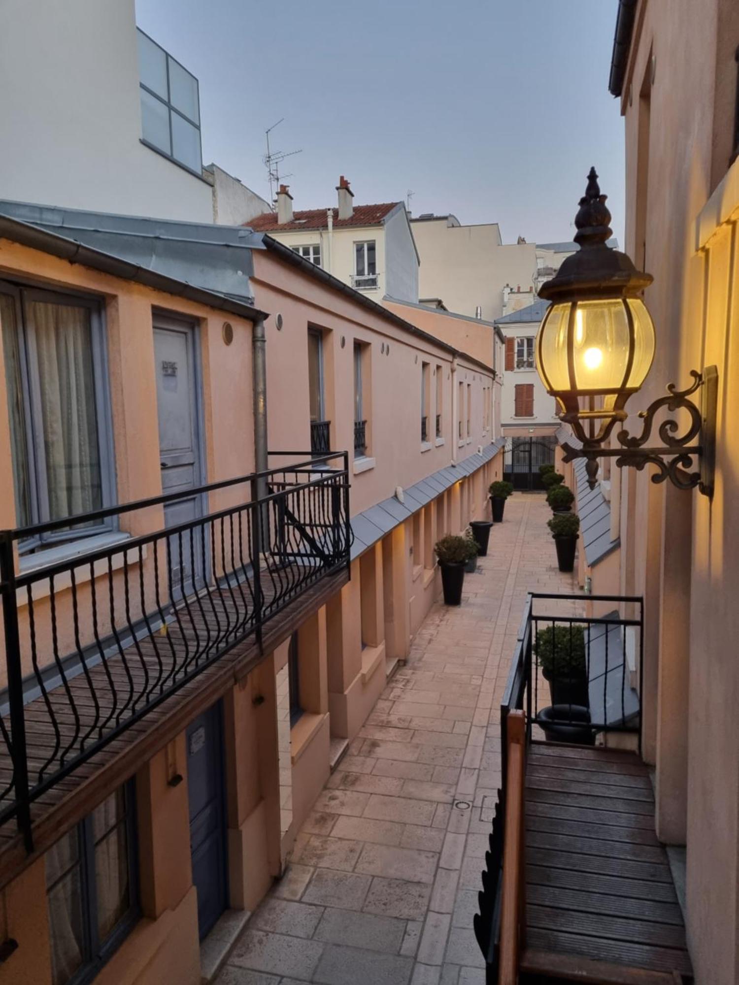De L'horloge Apart-hotel Paris